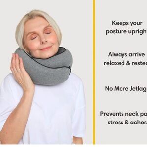 NWT Wander+ Travel Pillow